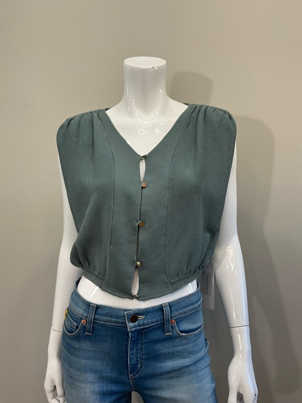 NEW Bishop + Young Sage Green Button Front Crop Top Sleeveless Blouse Size S